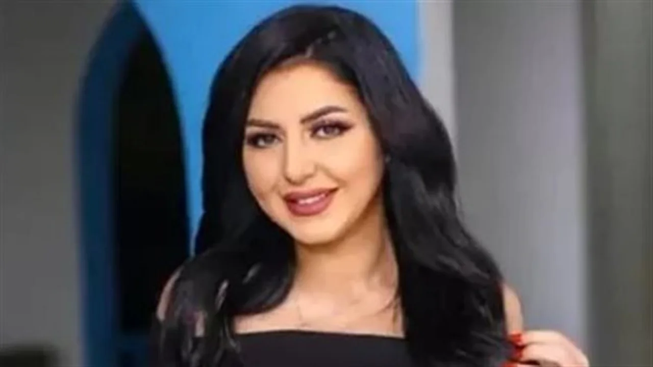 مسيرة فنية.. تحولات إيناس النجار من منصات عرض الأزياء نحو البطولة السينمائية